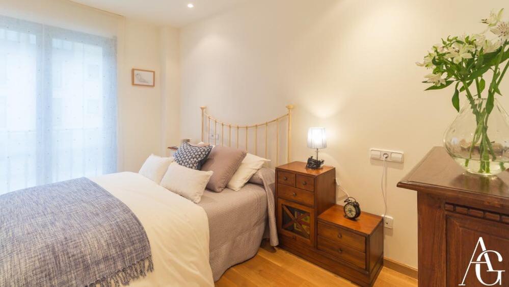 Apartamento Plaza De Espana Ribadeo Luaran gambar