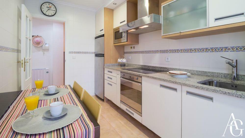 Apartamento Plaza De Espana Ribadeo Luaran gambar